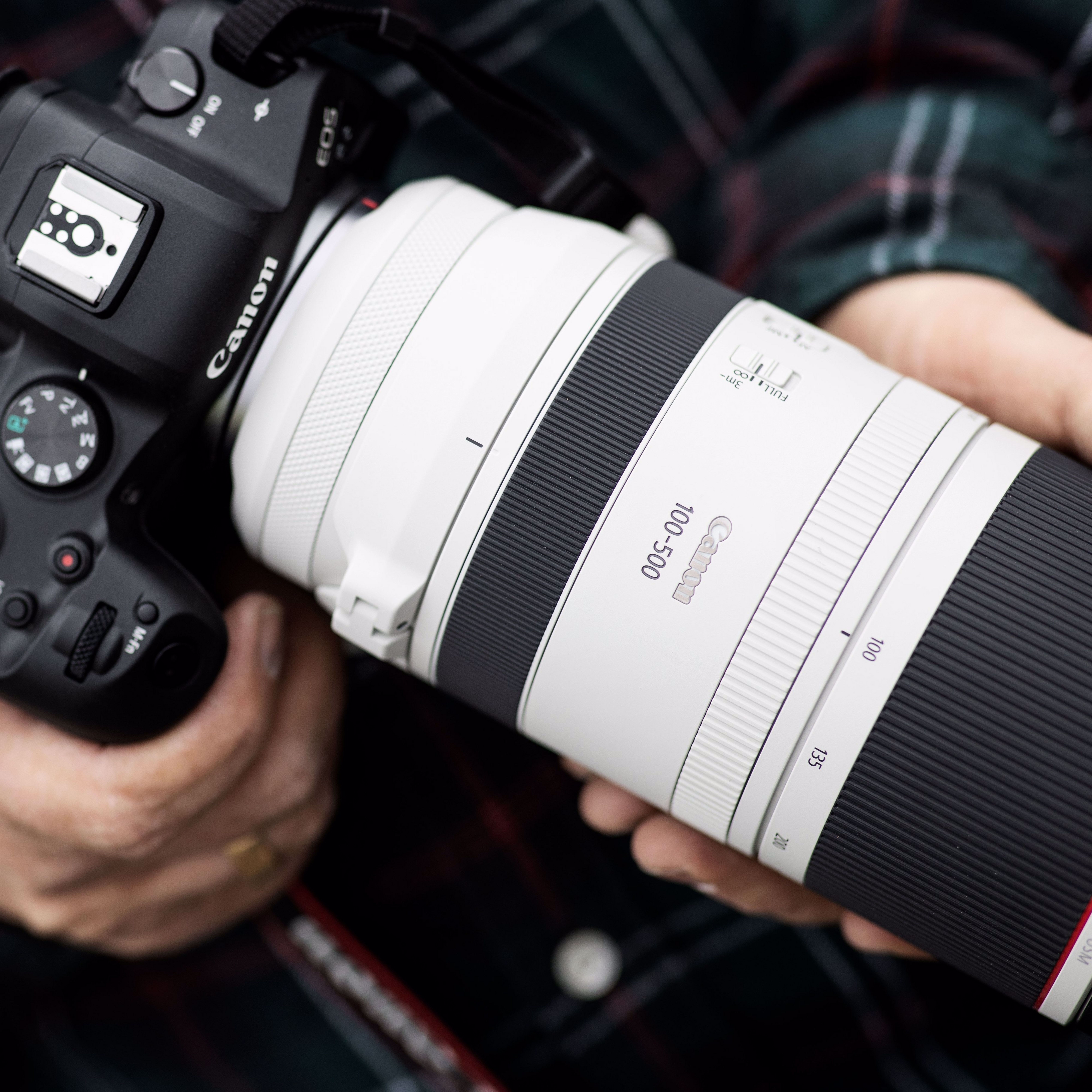 Canon RF 100-500mm F4.5-7.1L IS USM SLR Telefoto zoomobjektiv Sort, Hvid