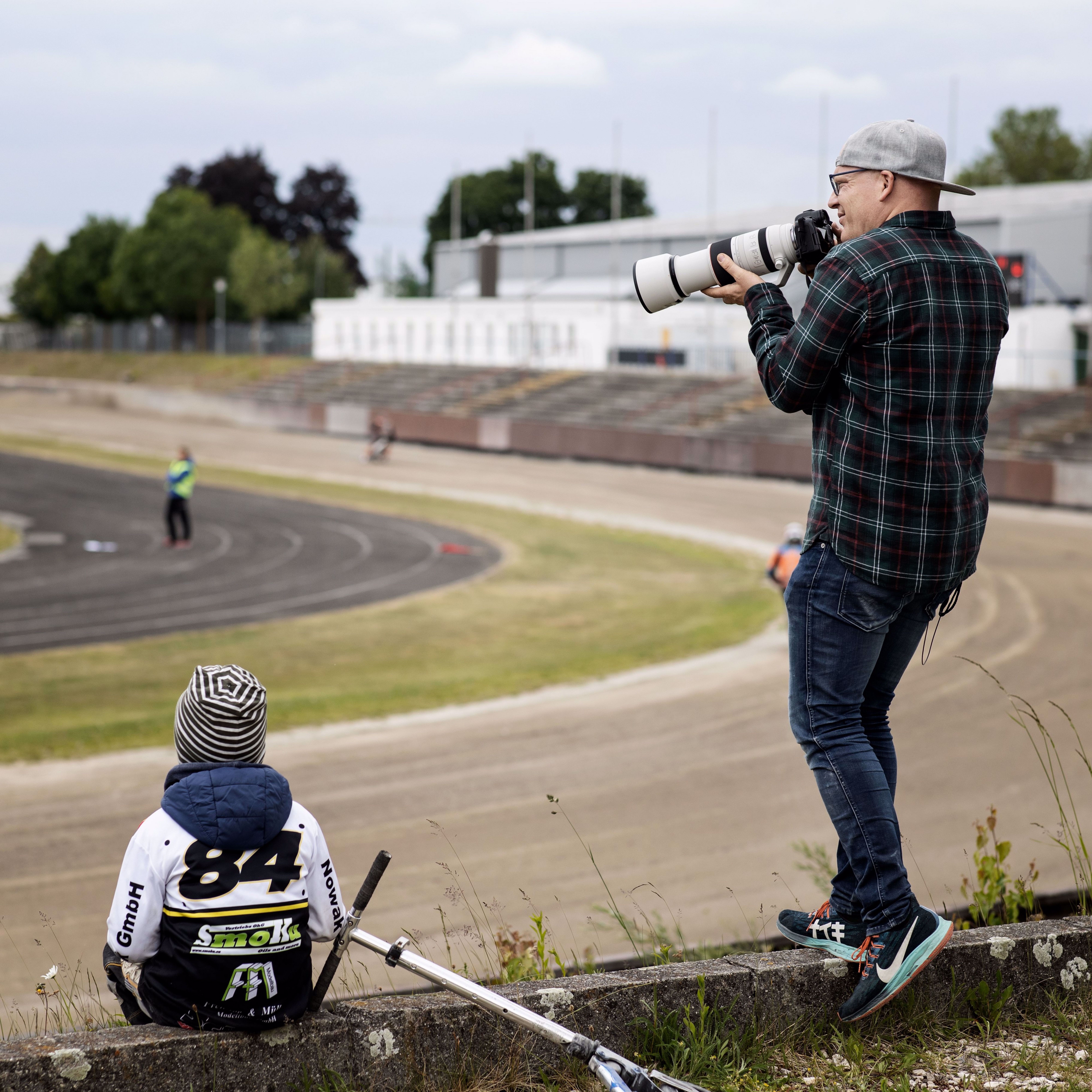 Canon RF 100-500mm F4.5-7.1L IS USM SLR Telefoto zoomobjektiv Sort, Hvid