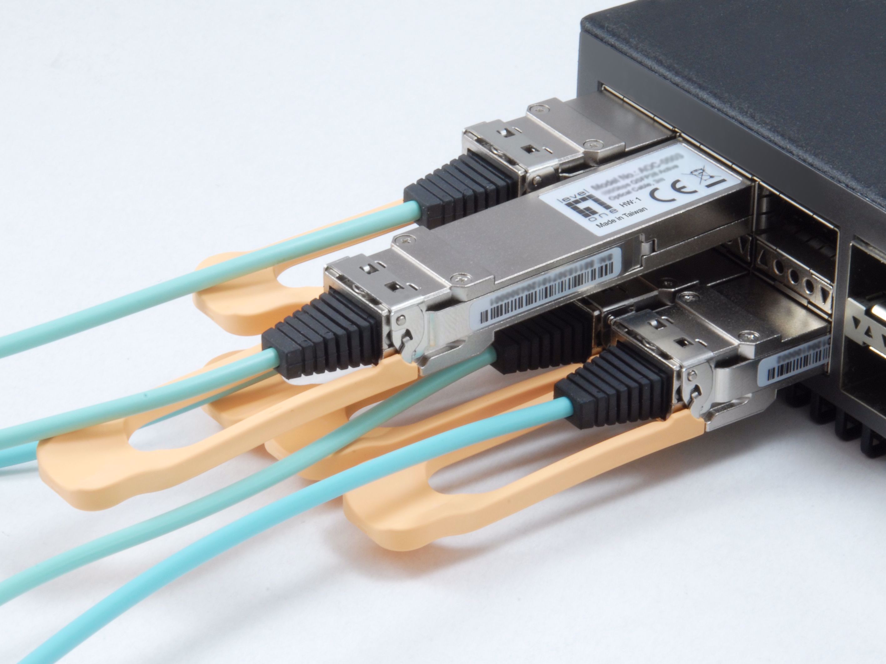 LevelOne AOC-0502 modul til netværksmodtager Fiberoptisk 103100 Mbit/s QSFP28 850 nm