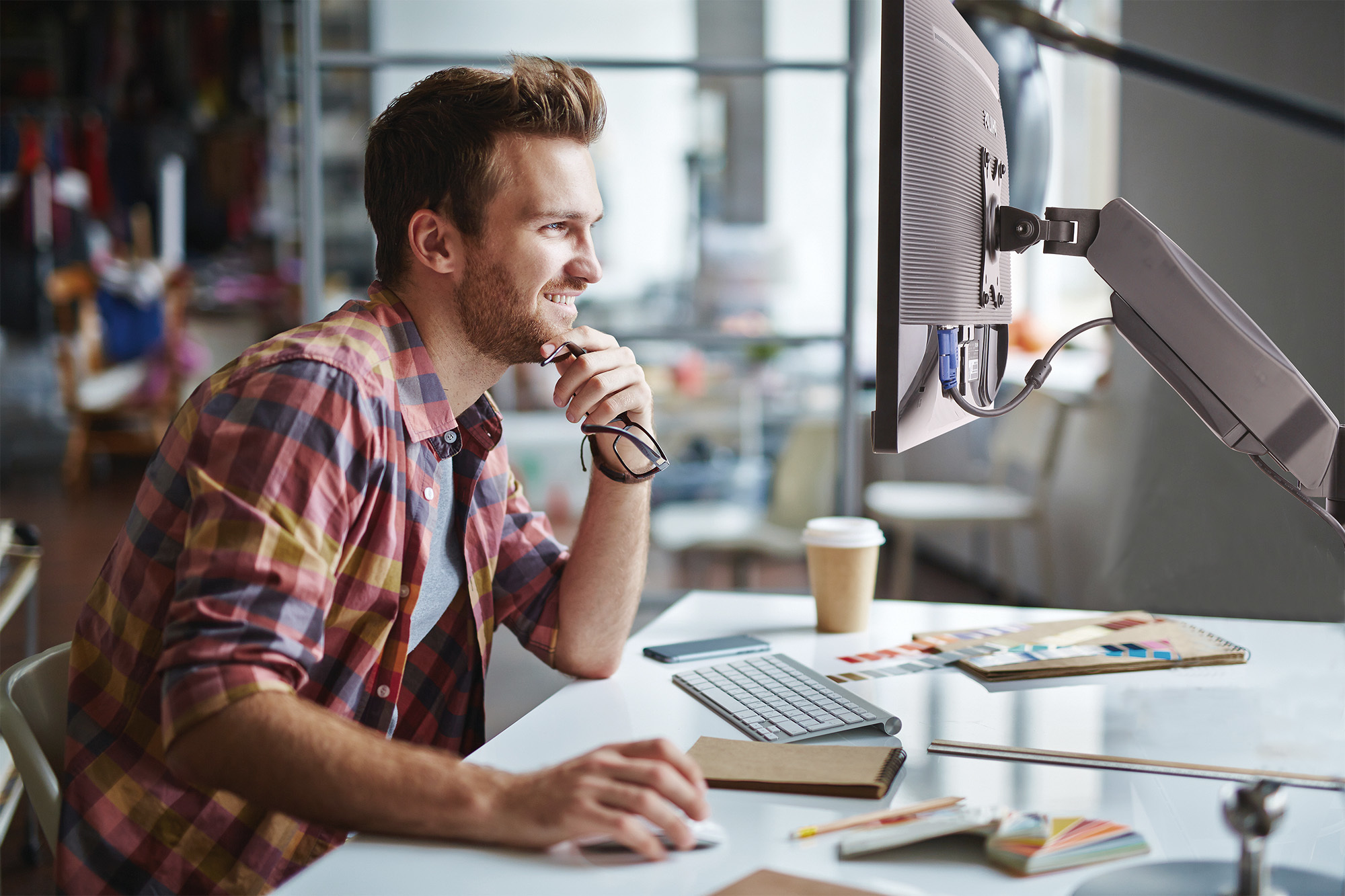 Manhattan 462495 skærmbeslag og -stativer 81,3 cm (32") Skrivebord Sort