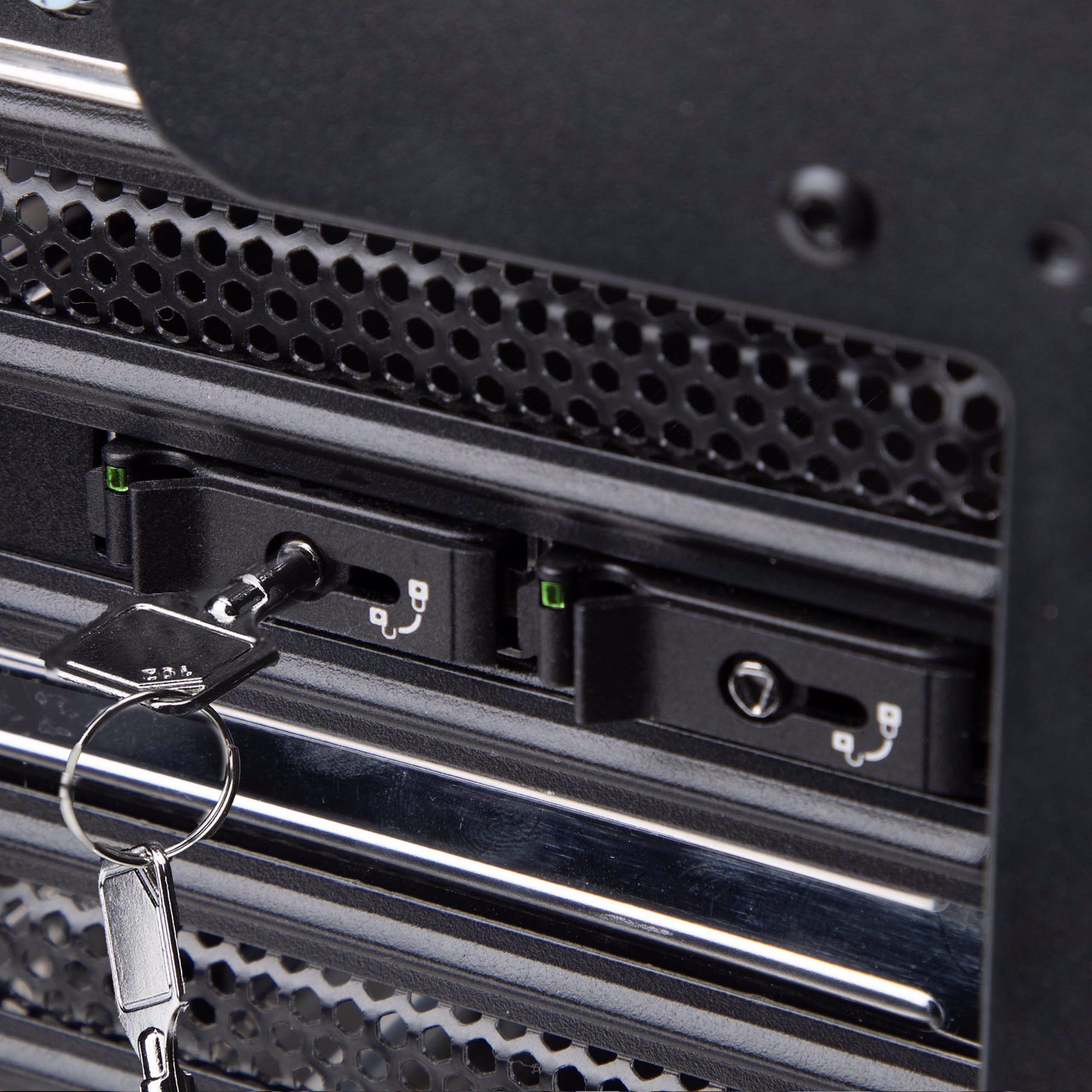 StarTech.com 2M2-REMOVABLE-PCIE drive bay panel Motherboard Sort
